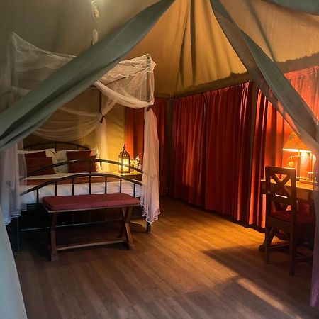 מלון Maua Ikweta Safari Camp מראה חיצוני תמונה